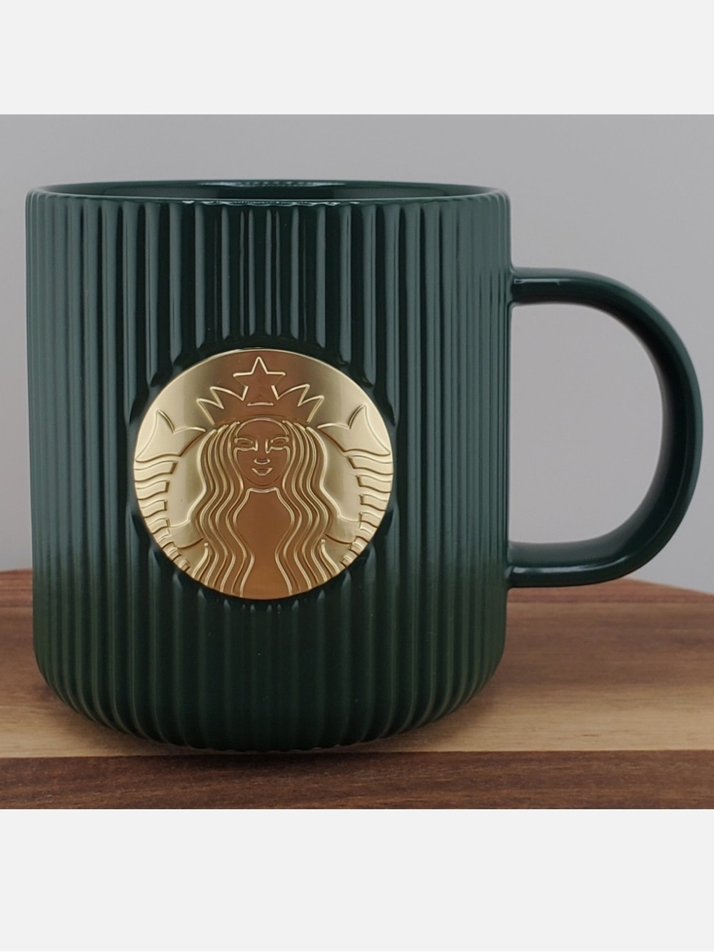 New! Starbucks Forest Green Pleated Ceramic Mug with Gold Siren 14oz